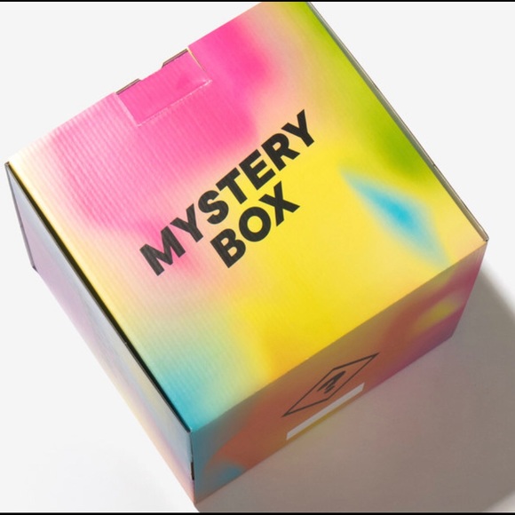 Med Size Summer Themed Mystery Box - 5 Items